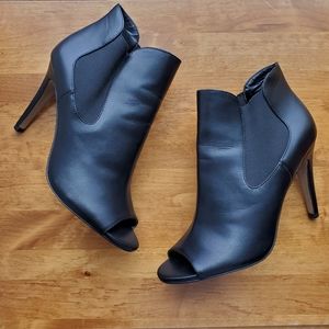 Jessica Simpson Black Peep Toe Booties - Size 9M
